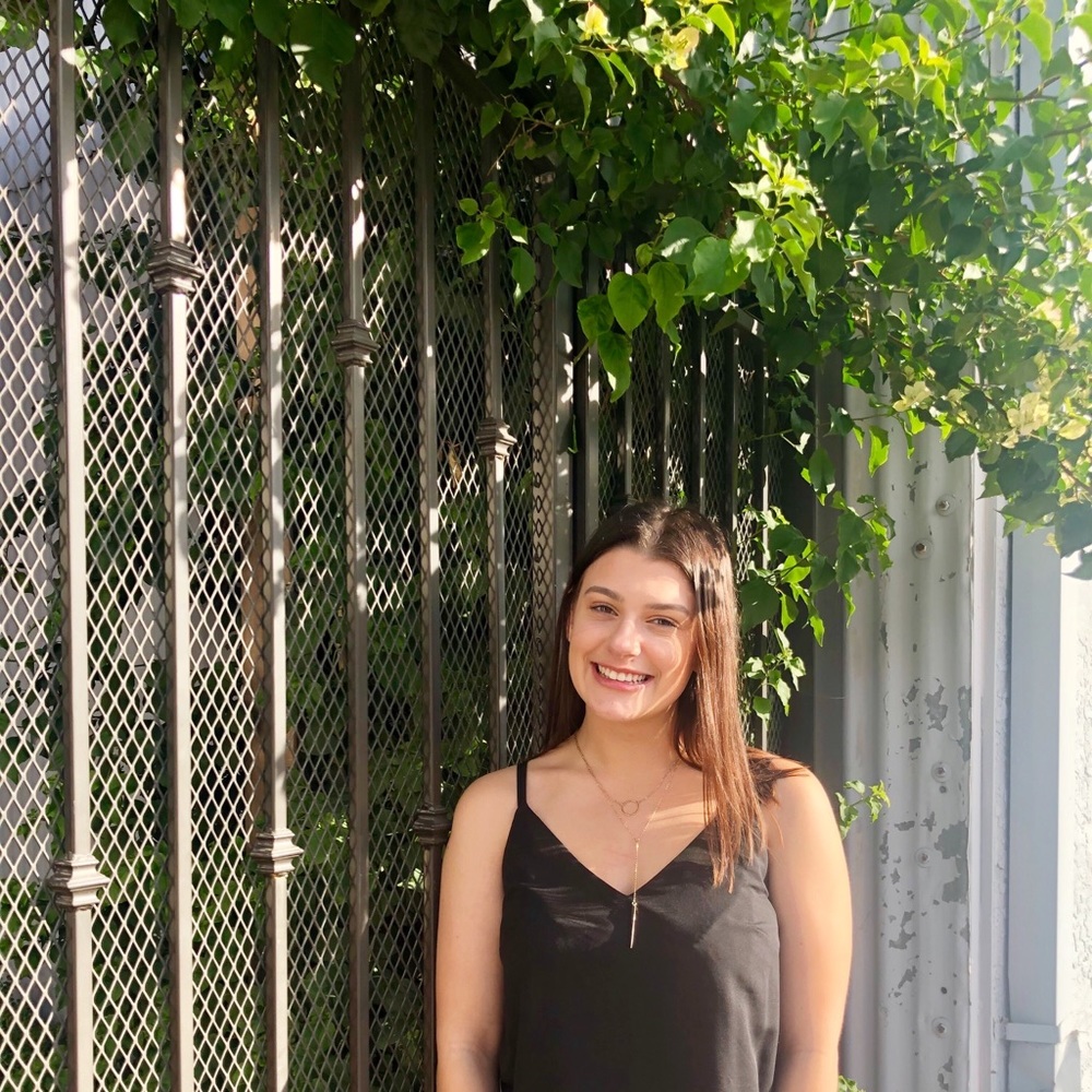 Meet your Posher, Daniella